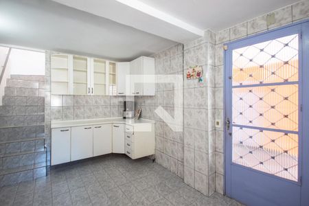 Casa à venda com 150m², 2 quartos e 4 vagas Casa à venda com 150m², 2 quartos e 4 vagasCozinha