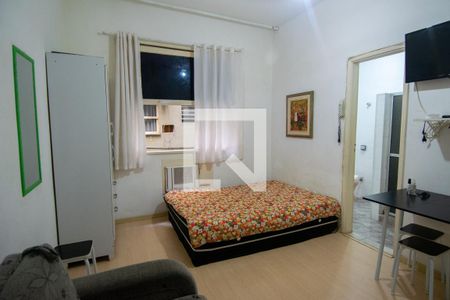 Sala/Quarto de apartamento à venda com 1 quarto, 22m² em Leme, Rio de Janeiro