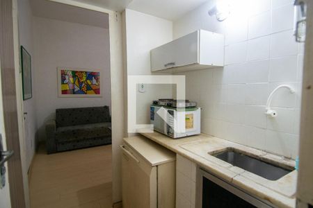 Cozinha de apartamento à venda com 1 quarto, 22m² em Leme, Rio de Janeiro
