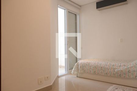 Casa à venda com 214m², 4 quartos e 4 vagasQuarto 2