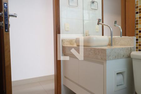 Casa à venda com 214m², 4 quartos e 4 vagasBanheiro Quarto 3 