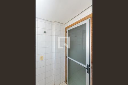 Apartamento à venda com 64m², 2 quartos e 1 vaga Apartamento à venda com 64m², 2 quartos e 1 vagaCozinha e Área de Serviço
