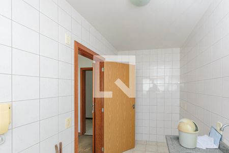 Apartamento à venda com 64m², 2 quartos e 1 vaga Apartamento à venda com 64m², 2 quartos e 1 vagaCozinha e Área de Serviço