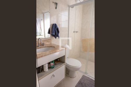 Casa à venda com 270m², 3 quartos e 5 vagasBanheiro da Suíte 2