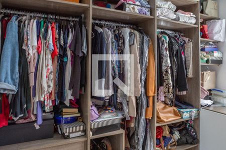 Casa à venda com 270m², 3 quartos e 5 vagasSuíte 1 - Closet