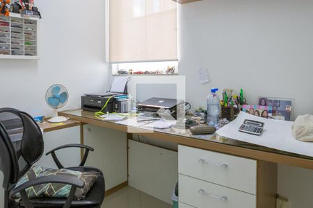 Casa à venda com 270m², 3 quartos e 5 vagasEscritório