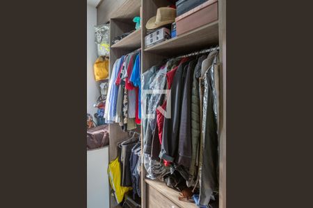 Casa à venda com 270m², 3 quartos e 5 vagasSuíte 1 - Closet