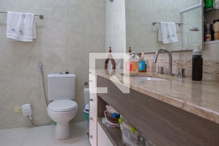 Casa à venda com 270m², 3 quartos e 5 vagasBanheiro de Suíte 1