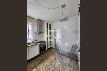 Apartamento à venda com 110m², 3 quartos e 2 vagasCozinha