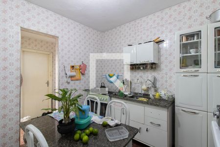 Casa à venda com 80m², 2 quartos e 2 vagas Casa à venda com 80m², 2 quartos e 2 vagasCozinha