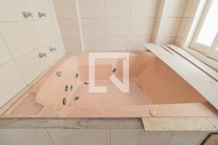 Casa à venda com 130m², 3 quartos e 3 vagas Casa à venda com 130m², 3 quartos e 3 vagasBanheiro da Suíte