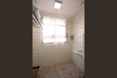 Apartamento à venda com 54m², 2 quartos e 1 vaga Apartamento à venda com 54m², 2 quartos e 1 vagaCozinha e Área de Serviço