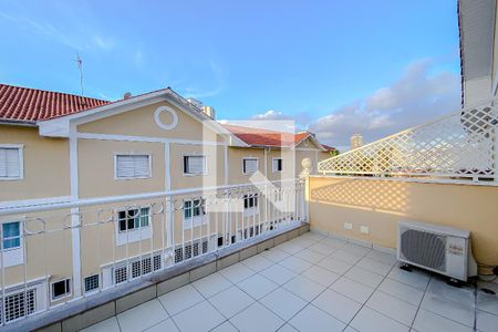 Casa à venda com 102m², 3 quartos e 2 vagas Casa à venda com 102m², 3 quartos e 2 vagasÁrea comum
