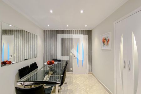 Casa à venda com 102m², 3 quartos e 2 vagas Casa à venda com 102m², 3 quartos e 2 vagasSala