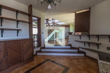 Casa à venda com 469m², 4 quartos e 4 vagasSala / 3 ambiantes