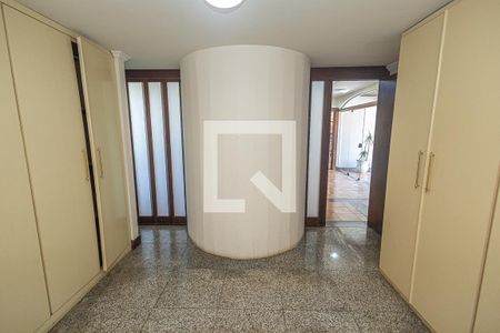 Casa à venda com 469m², 4 quartos e 4 vagasQuarto 1