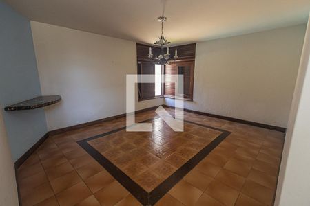 Casa à venda com 469m², 4 quartos e 4 vagasSala / 3 ambiantes