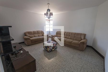 Casa à venda com 469m², 4 quartos e 4 vagasSala