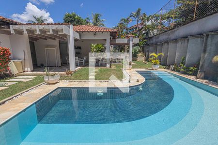 Casa à venda com 469m², 4 quartos e 4 vagasEspaço Gourmet / Jardim / Piscina