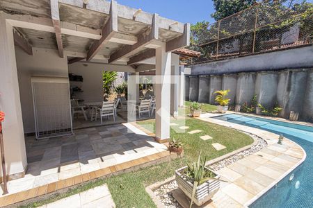 Casa à venda com 469m², 4 quartos e 4 vagasEspaço Gourmet / Jardim / Piscina