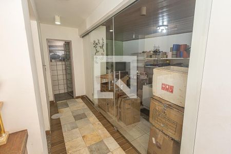 Casa à venda com 469m², 4 quartos e 4 vagasSauna/Serviço