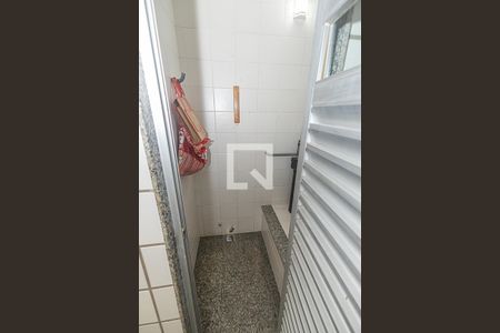 Casa à venda com 469m², 4 quartos e 4 vagasSauna