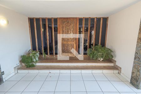 Casa à venda com 469m², 4 quartos e 4 vagasVagas de garagem