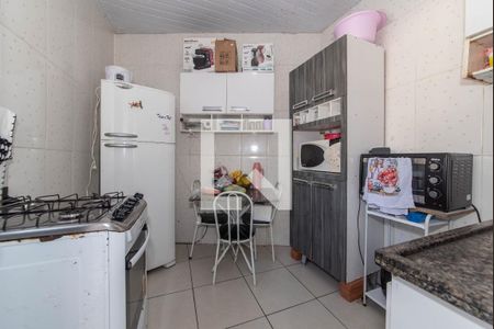 Casa à venda com 350m², 4 quartos e 6 vagasEdícula - Cozinha