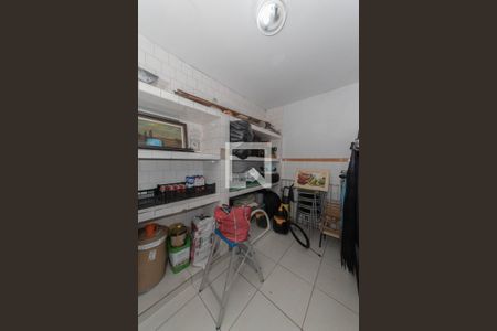 Casa à venda com 350m², 4 quartos e 6 vagasQuarto de Serviço