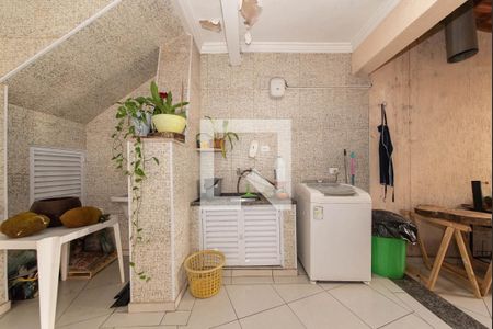 Casa à venda com 350m², 4 quartos e 6 vagasLavanderia