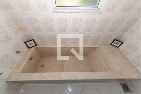 Casa à venda com 350m², 4 quartos e 6 vagasBanheiro Social