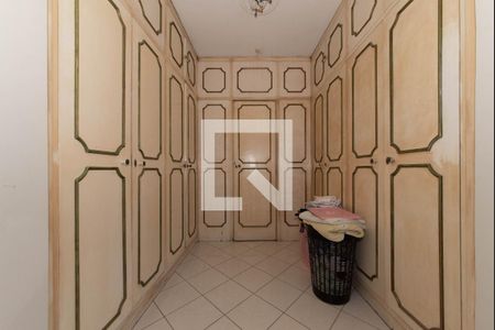 Casa à venda com 350m², 4 quartos e 6 vagasSuíte