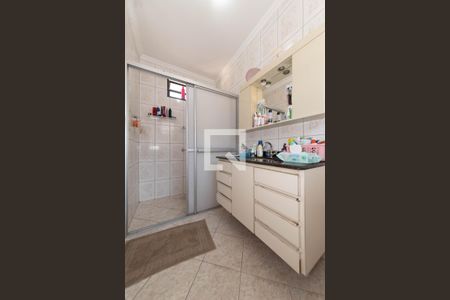 Casa à venda com 350m², 4 quartos e 6 vagasBanheiro da Suíte