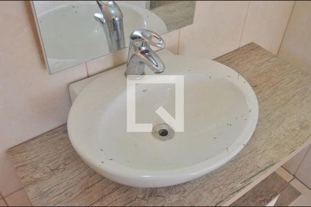 Casa à venda com 280m², 4 quartos e 3 vagasBanheiro 1