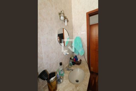 Casa à venda com 144m², 3 quartos e 2 vagasBanheiro