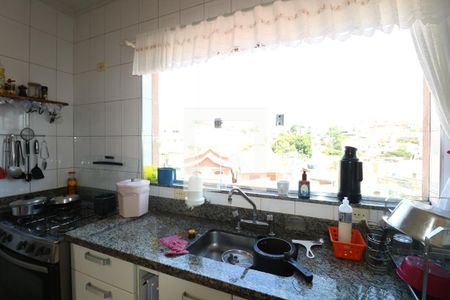 Casa à venda com 144m², 3 quartos e 2 vagasCozinha
