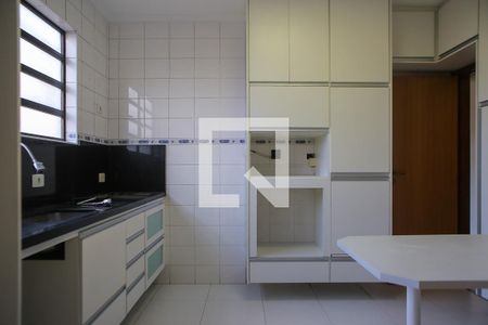 Apartamento para alugar com 113m², 3 quartos e 2 vagasCozinha