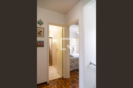 Casa à venda com 180m², 3 quartos e 2 vagasCorredor