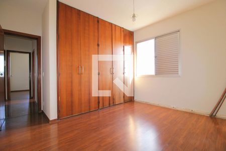 Quarto 4 de apartamento para alugar com 4 quartos, 137m² em Sagrada Família, Belo Horizonte