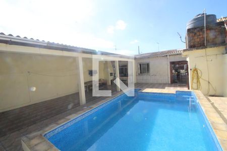 Casa à venda com 130m², 3 quartos e 2 vagasPiscina