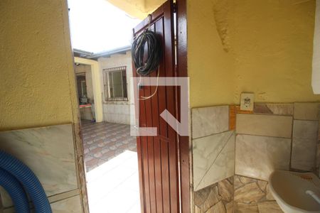 Casa à venda com 130m², 3 quartos e 2 vagasBanheiro da piscina