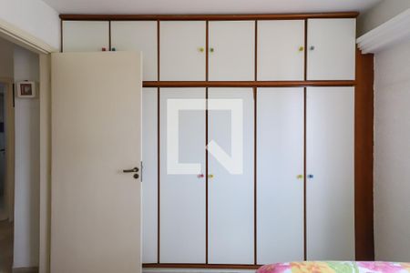 Apartamento à venda com 98m², 3 quartos e 2 vagasQuarto