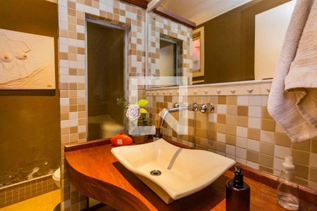 Casa à venda com 334m², 3 quartos e 2 vagasBanheiro 2