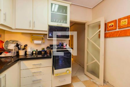 Casa à venda com 334m², 3 quartos e 2 vagasCozinha 