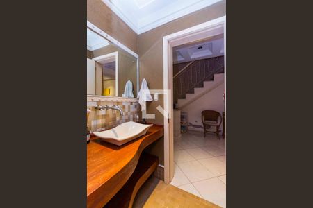 Casa à venda com 334m², 3 quartos e 2 vagasBanheiro 2