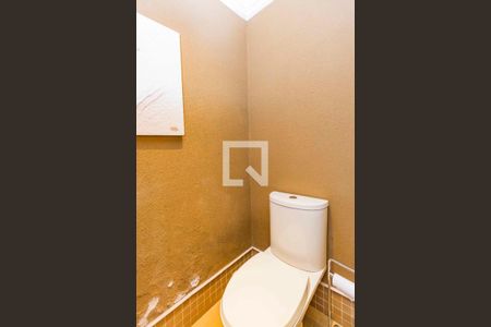 Casa à venda com 334m², 3 quartos e 2 vagasBanheiro 2