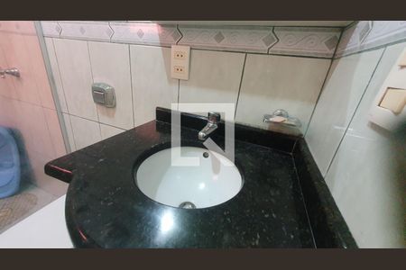 Casa à venda com 334m², 3 quartos e 2 vagasBanheiro 1