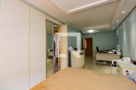 Casa à venda com 334m², 3 quartos e 2 vagasSuíte 1