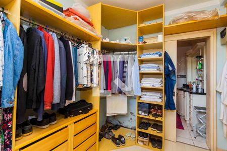 Casa à venda com 334m², 3 quartos e 2 vagasCloset Suíte 1