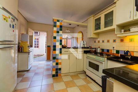 Casa à venda com 334m², 3 quartos e 2 vagasCozinha 